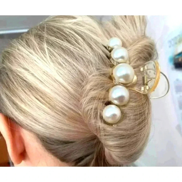 Elegant Pearl Hair Clip for Women - Picture 1 of 6